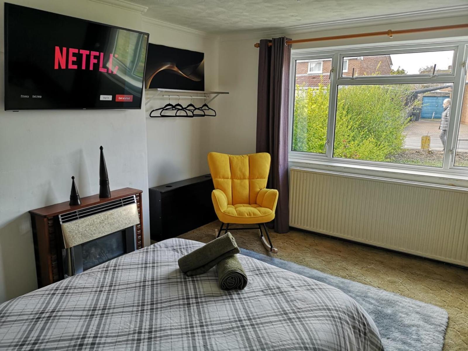 ホテル Mossbank House Luton Airport エクステリア 写真
