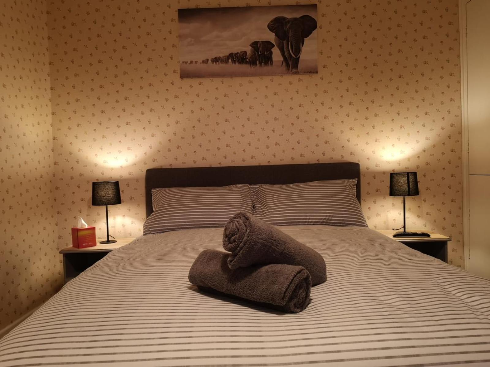 ホテル Mossbank House Luton Airport エクステリア 写真